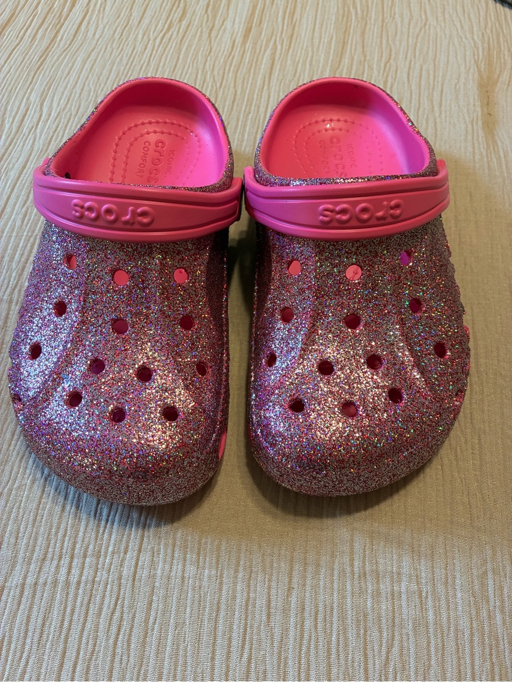 Crocs Kids' Sparkle Clogs in Pink Glam Glitter J3 (Big Kids)